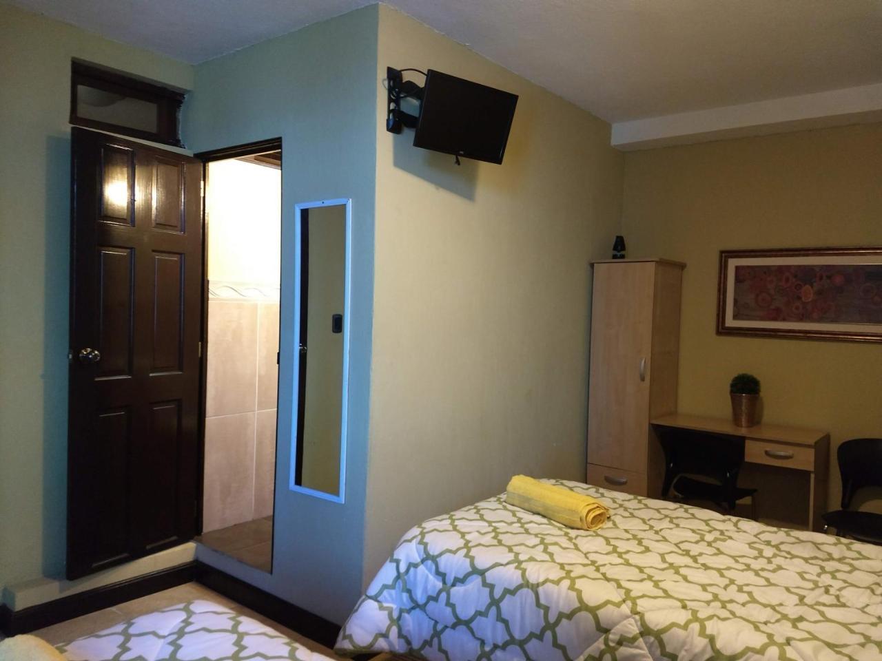 Give House Bed and Breakfast Γουατεμάλα Εξωτερικό φωτογραφία