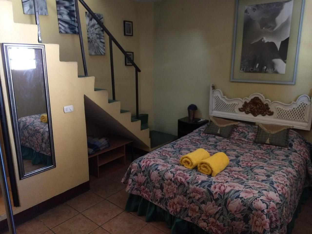 Give House Bed and Breakfast Γουατεμάλα Εξωτερικό φωτογραφία